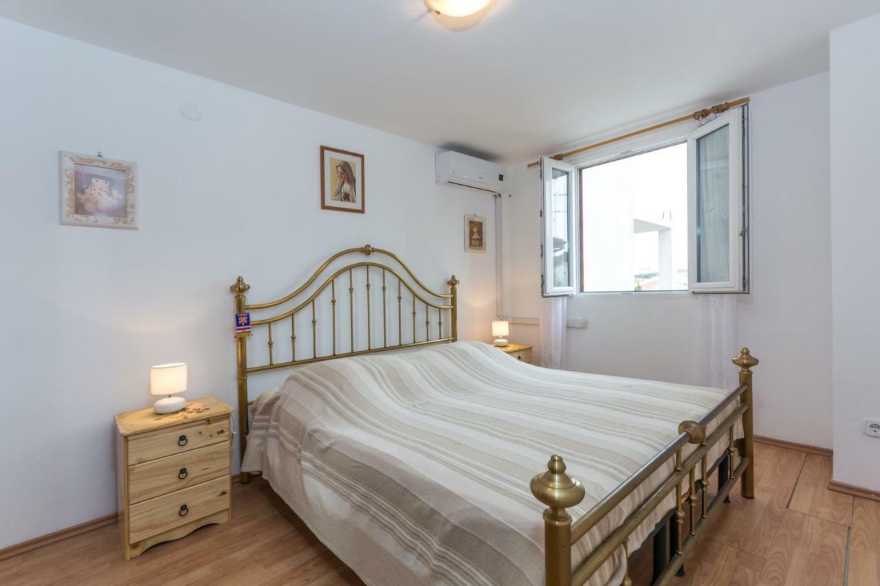 Apartamento Karmen 1 Funtana Exterior foto
